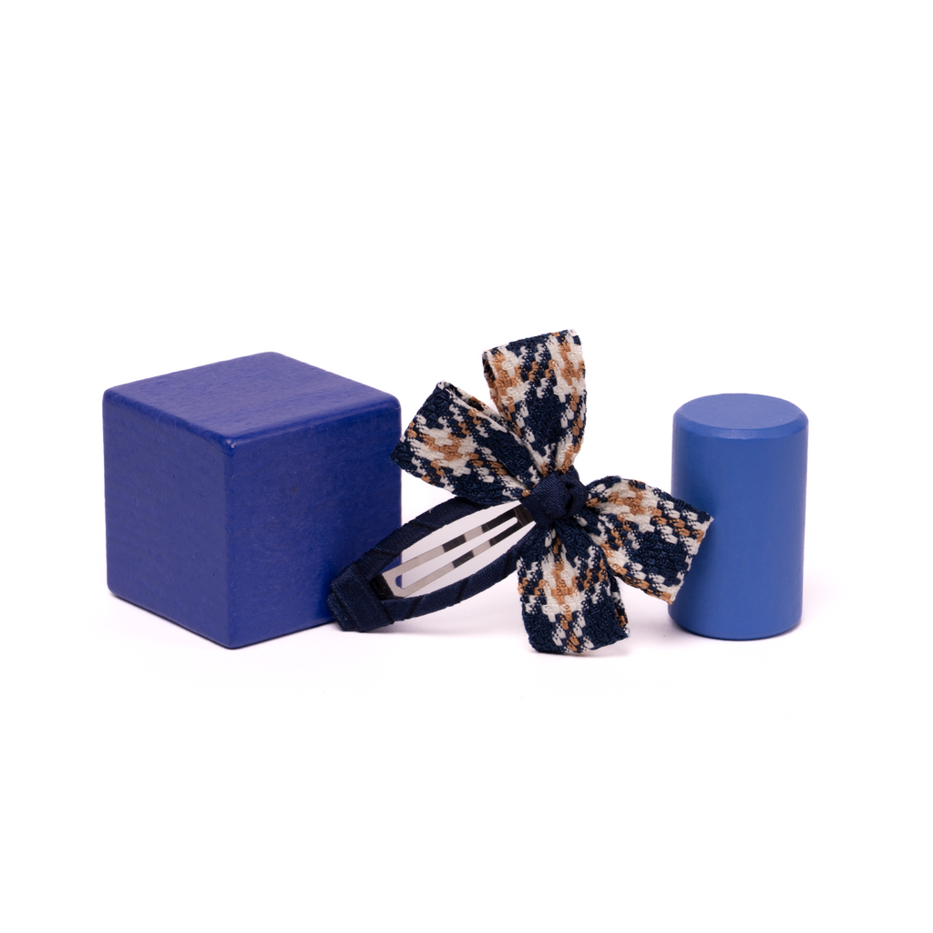 Fabric Butterfly Hair Clip – Large Houndstooth
